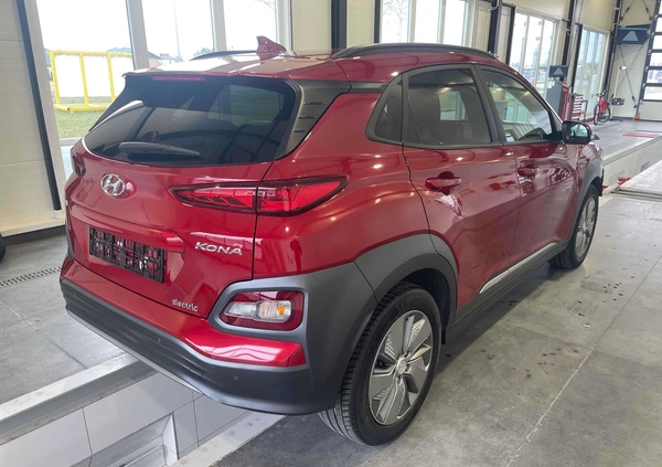 Hyundai Kona cena 64900 przebieg: 74850, rok produkcji 2019 z Człopa małe 232